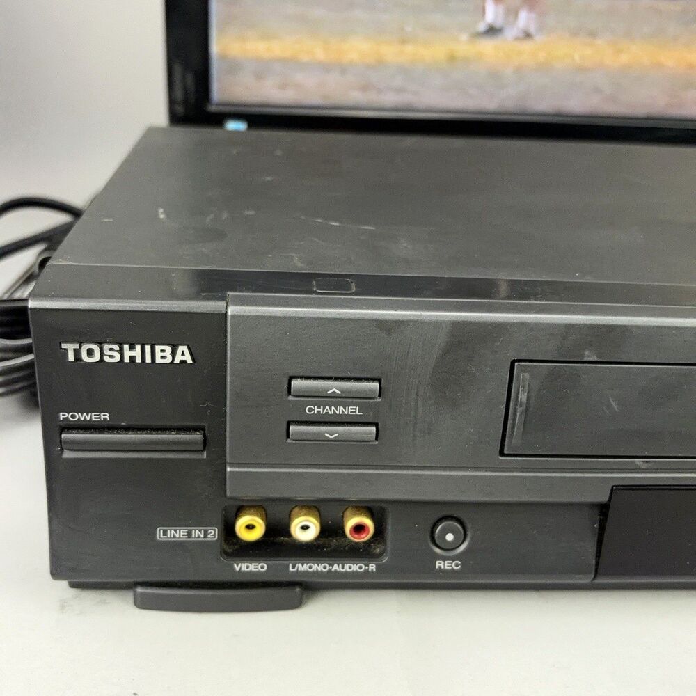 Toshiba W-614 VHS 4 Head VCR Video Cassette Recorder Player No Remote - TESTED - Picture 2 of 9